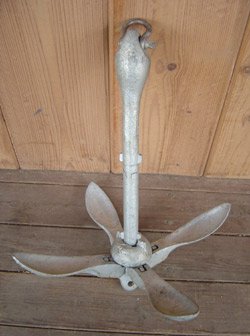 folding-grapnel-anchor